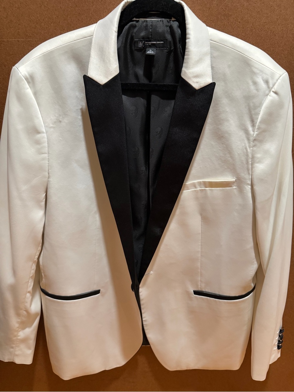 INC International Concepts White Tuxedo Jacket with Black Satin Lapel man XL